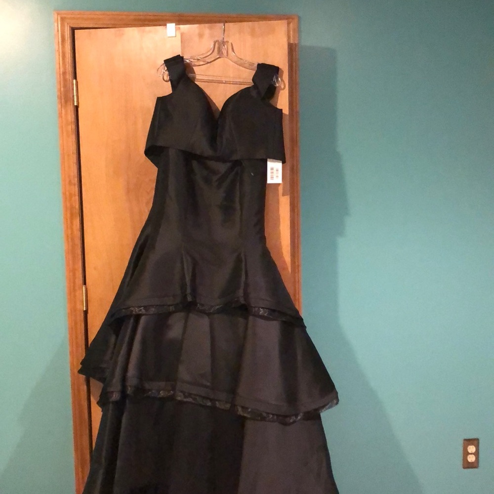 NWT Black Two Piece Jovani - Picture 7 of 8